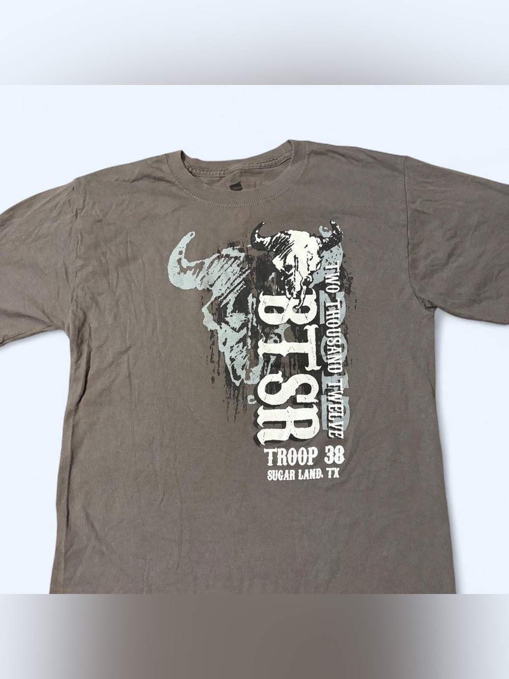 Y2K Grunge Grey Graphic Tee!